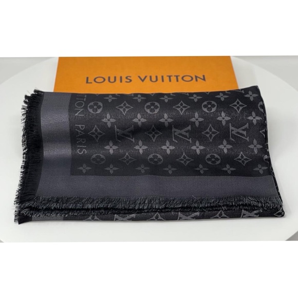 Authentic LOUIS VUITTON So Shine Black Silver Monogram Shawl Scarf M75123  New